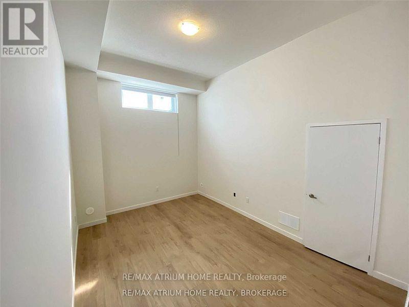 18 Mcnaughton Road, Vaughan, Ontario  L6A 5B6 - Photo 15 - N12728142