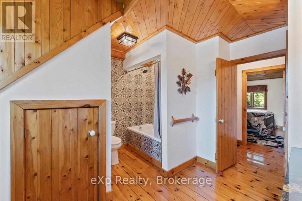 271 Bay Street, Saugeen Shores, Ontario  N0H 2L0 - Photo 38 - X12728184