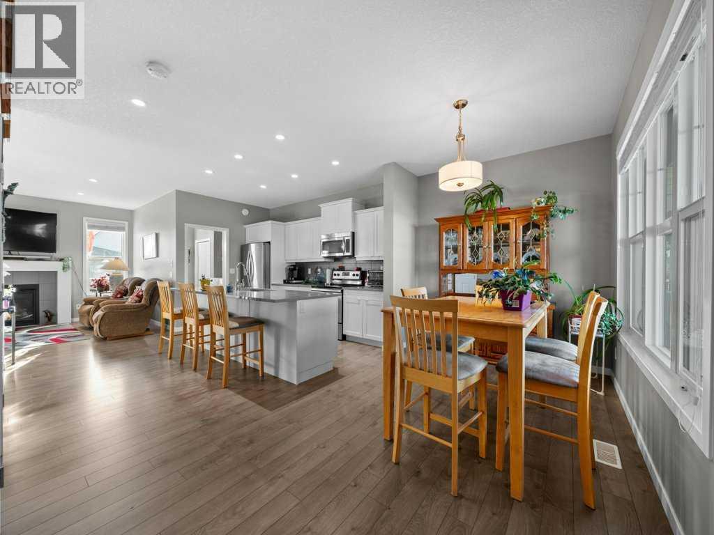 33 Amery Green, Crossfield, Alberta  T0M 0S0 - Photo 2 - A2279805