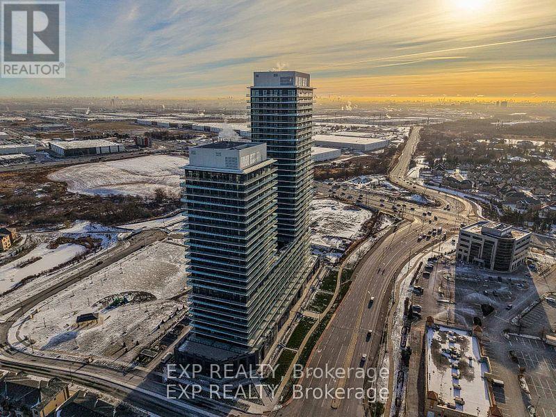 926 - 15 Skyridge Drive, Brampton, Ontario  L6P 4S3 - Photo 3 - W12728166