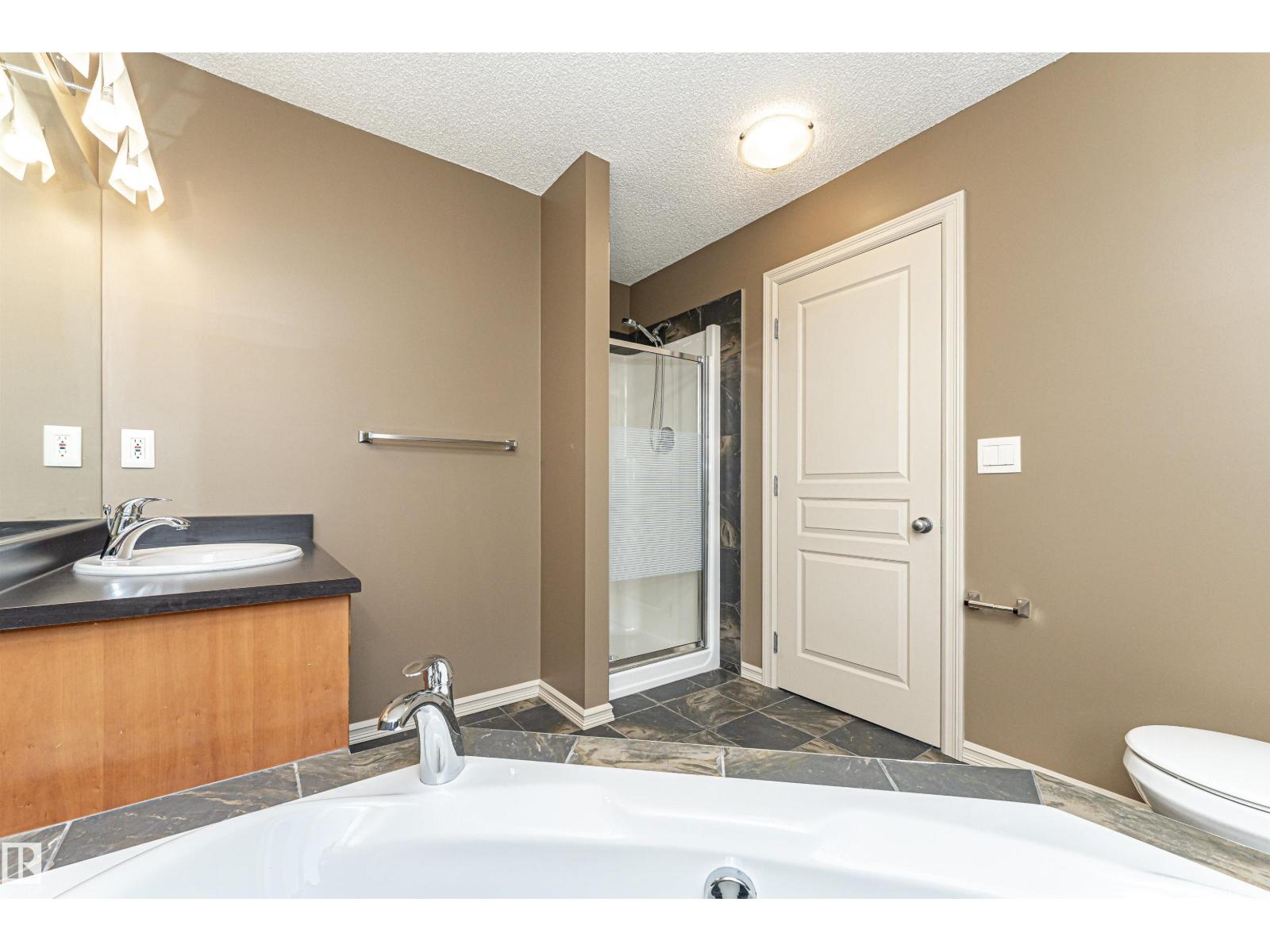 1612 Lacombe Ct Nw, Edmonton, Alberta  T6R 3T4 - Photo 37 - E4471054