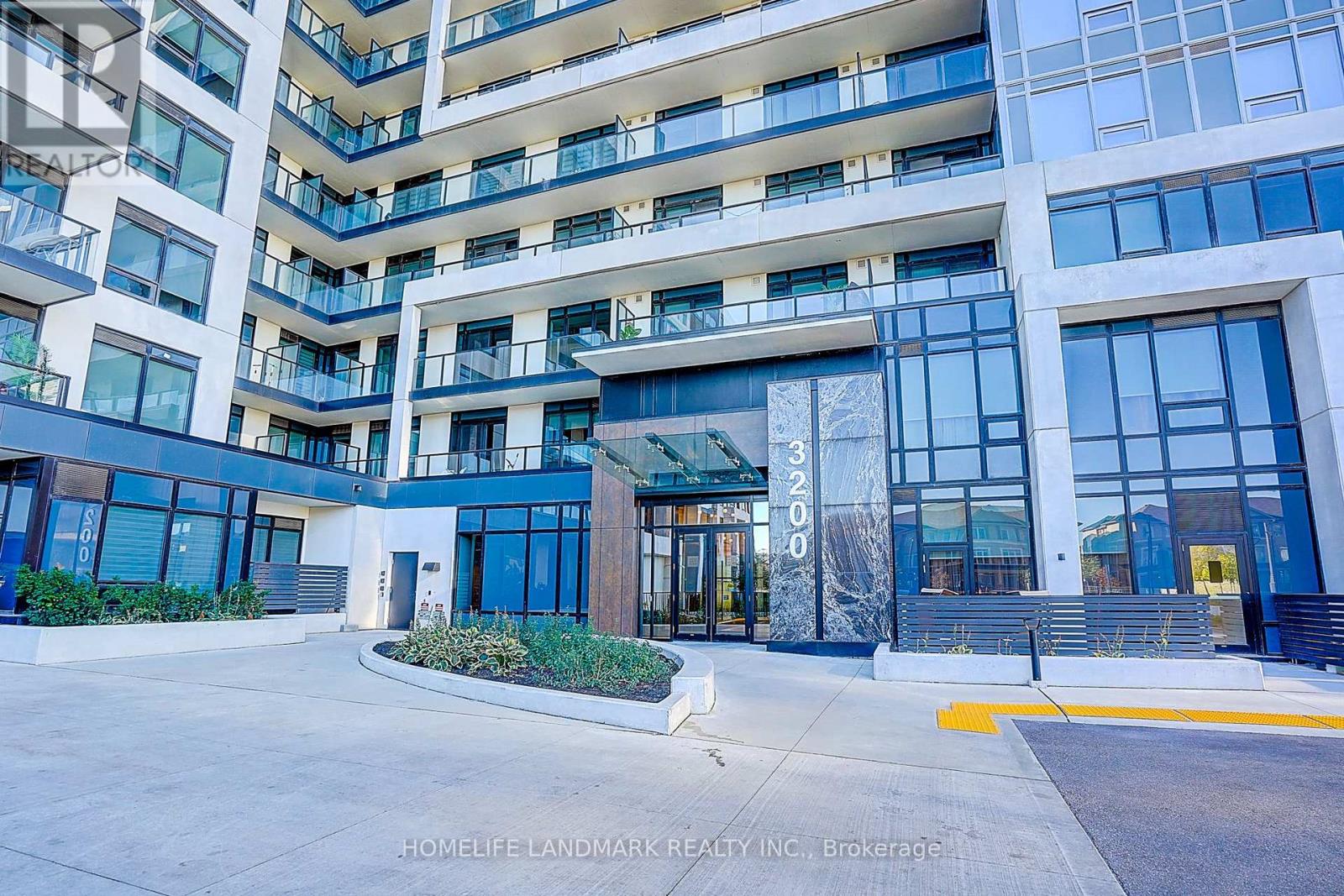 215 - 3200 William Coltson Avenue, Oakville, Ontario  L6H 7W6 - Photo 2 - W12677394