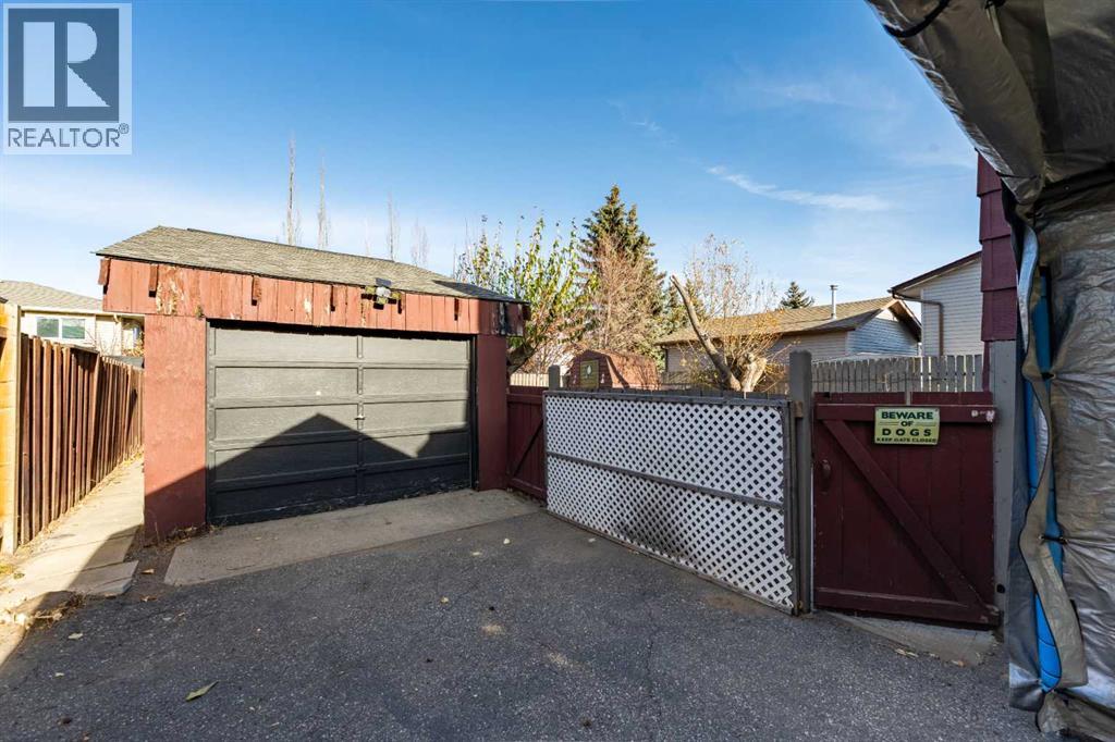 24 Brentwood Drive, Strathmore, Alberta  T1P 1G3 - Photo 35 - A2273871