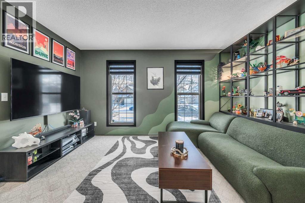 165 Everstone Drive Sw, Calgary, Alberta  T2Y 4P8 - Photo 3 - A2280953