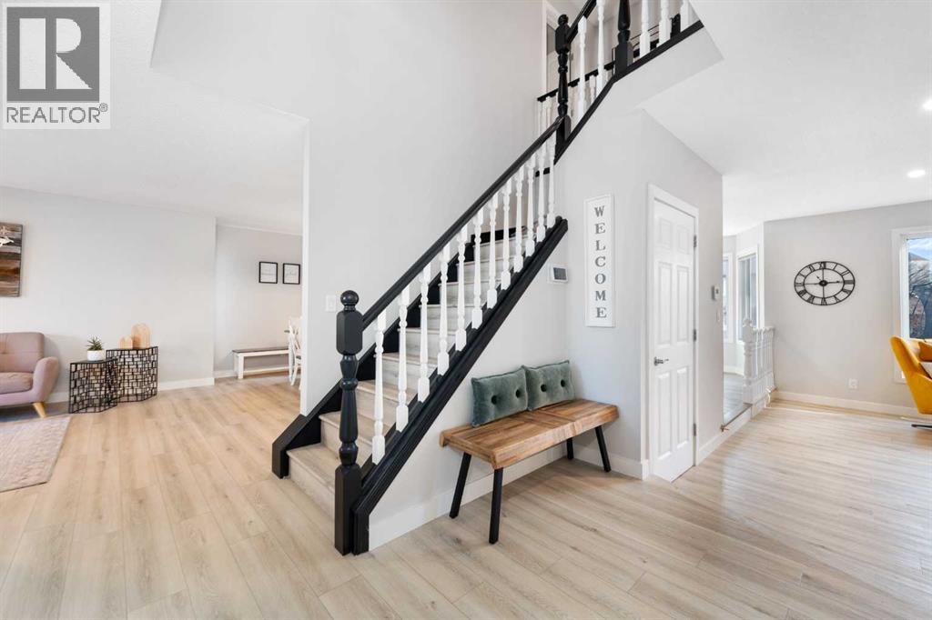 103 Sunset Place, Okotoks, Alberta  T1S 1M6 - Photo 4 - A2276570