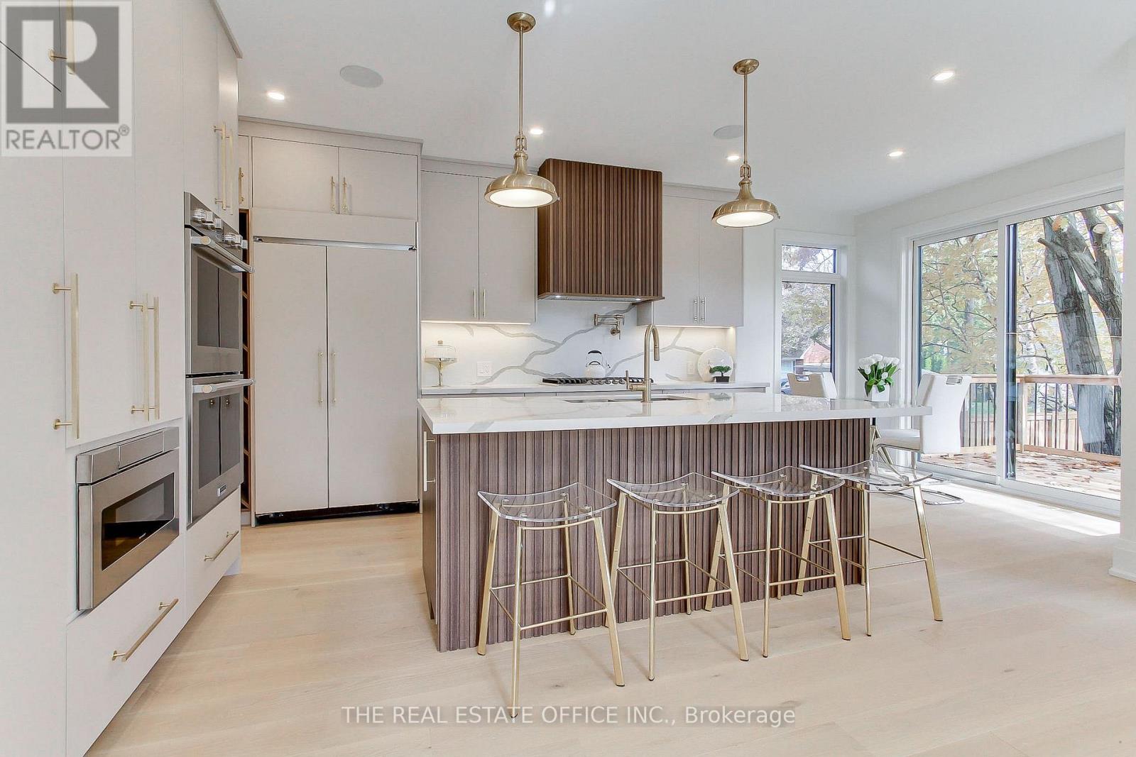 18 Beaverbrook Avenue, Toronto, Ontario  M9B 2M9 - Photo 37 - W12669678