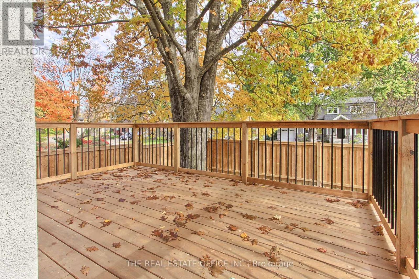 18 Beaverbrook Avenue, Toronto, Ontario  M9B 2M9 - Photo 42 - W12669678