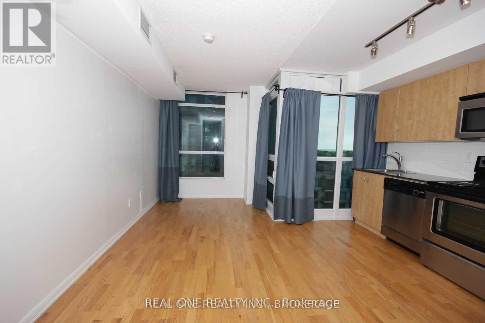 1072 - 209 Fort York Boulevard, Toronto, Ontario  M5V 4A1 - Photo 5 - C12728196