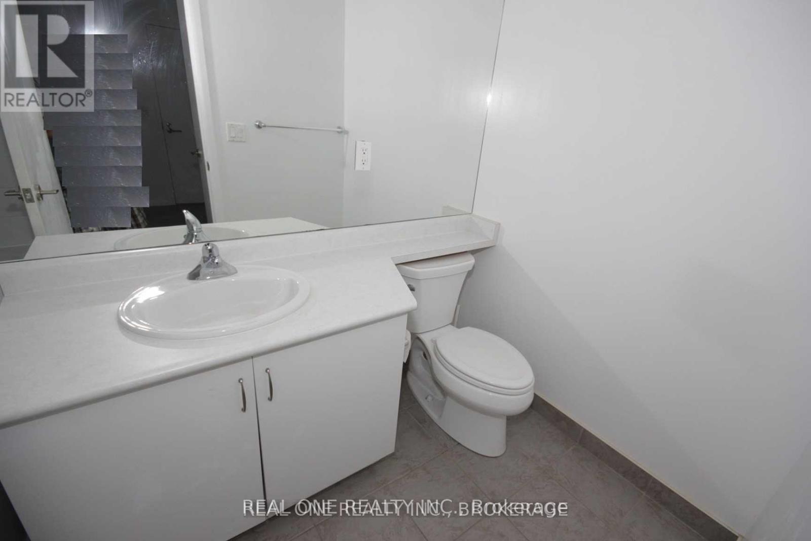 1072 - 209 Fort York Boulevard, Toronto, Ontario  M5V 4A1 - Photo 7 - C12728196