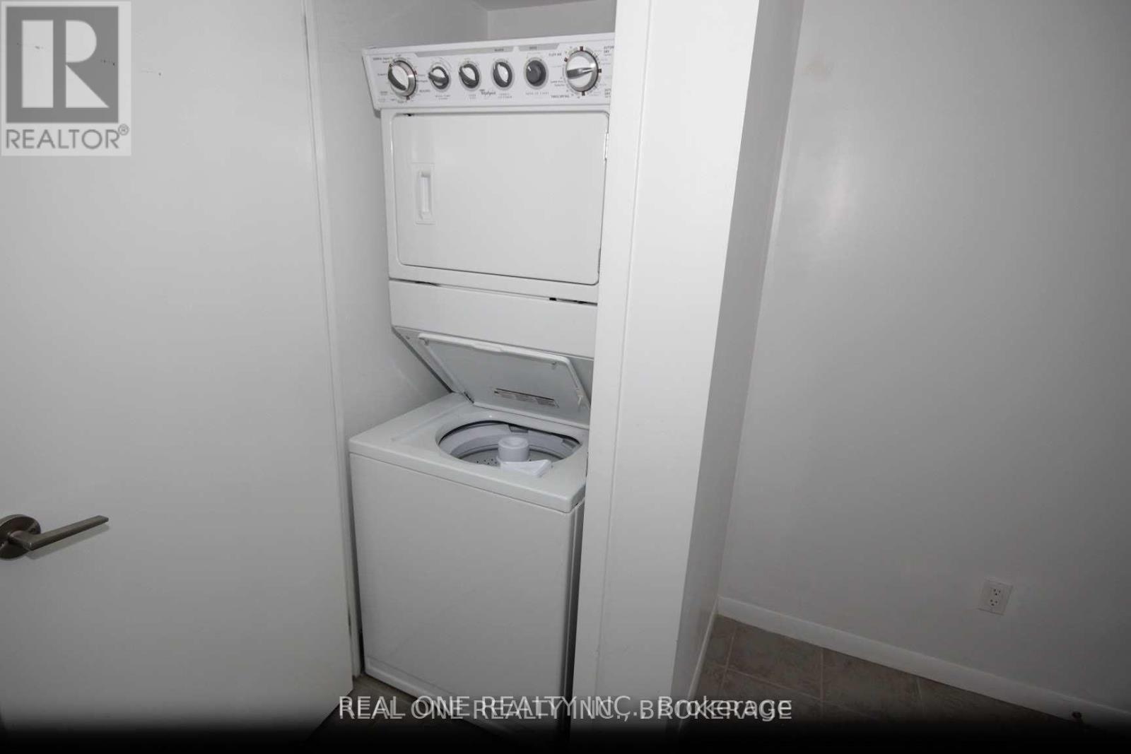 1072 - 209 Fort York Boulevard, Toronto, Ontario  M5V 4A1 - Photo 9 - C12728196