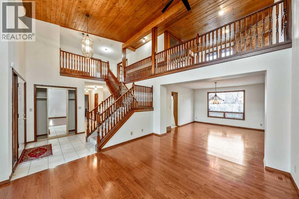 40 Edforth Road Nw, Calgary, Alberta  T3A 3V7 - Photo 1 - A2281259