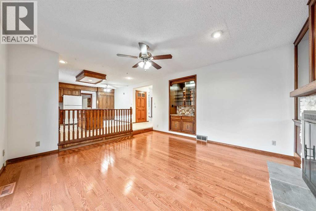 40 Edforth Road Nw, Calgary, Alberta  T3A 3V7 - Photo 8 - A2281259