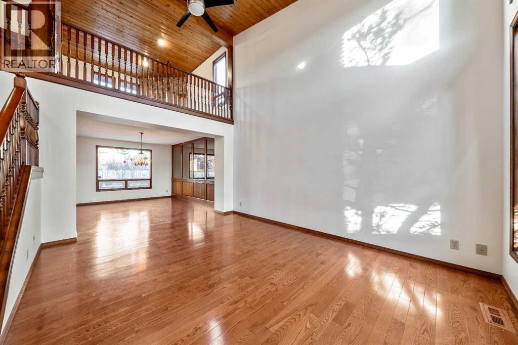 40 Edforth Road Nw, Calgary, Alberta  T3A 3V7 - Photo 3 - A2281259