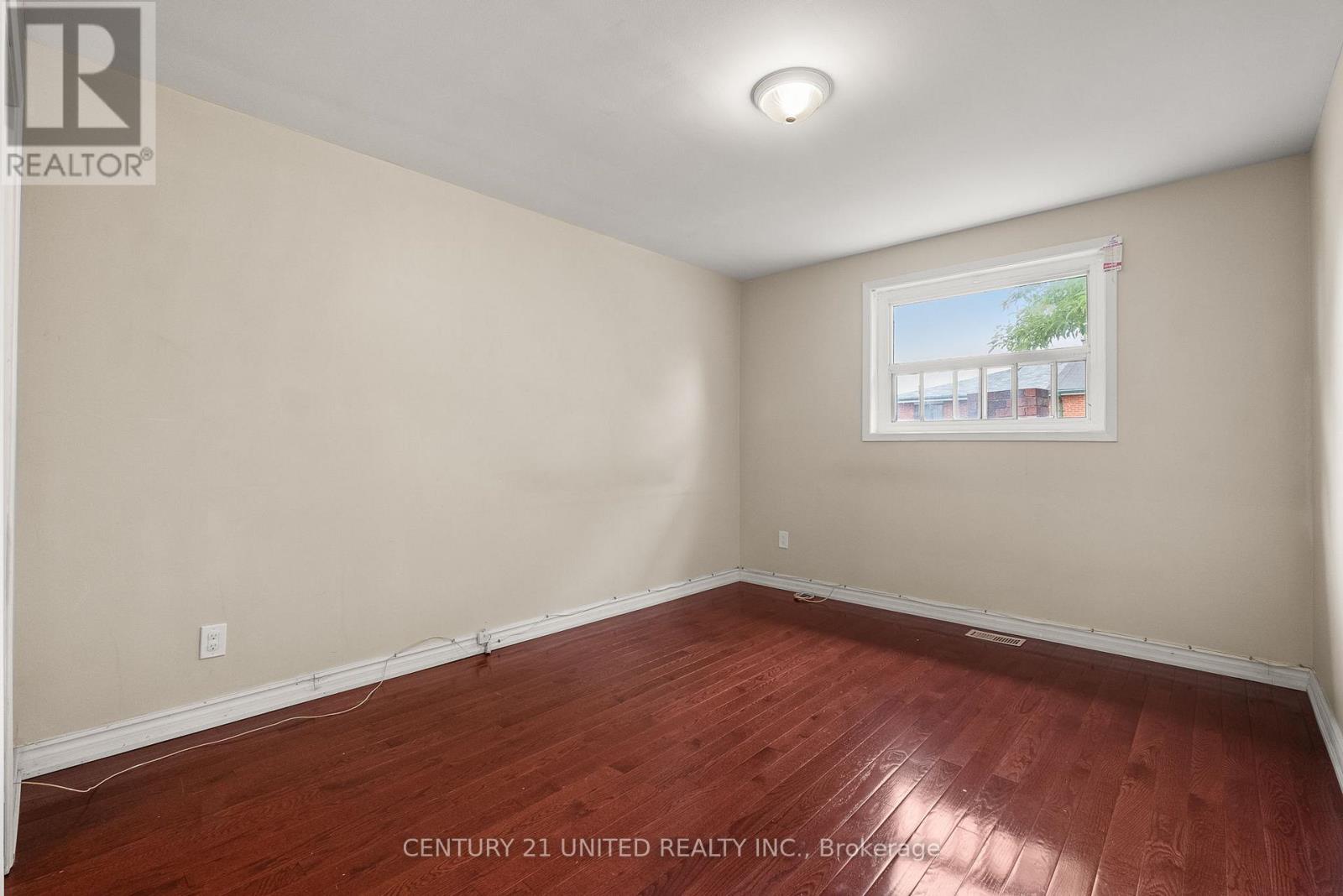 84 Goldsboro Road, Toronto, Ontario  M9L 1A7 - Photo 19 - W12728208