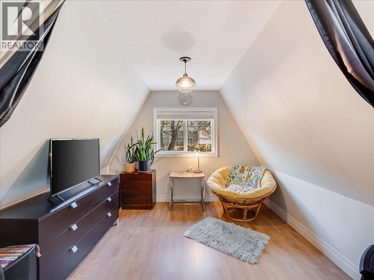 657 Shakespere Street, Warfield, British Columbia  V1R 2B1 - Photo 24 - 10373807