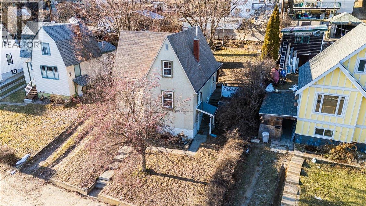 657 Shakespere Street, Warfield, British Columbia  V1R 2B1 - Photo 40 - 10373807