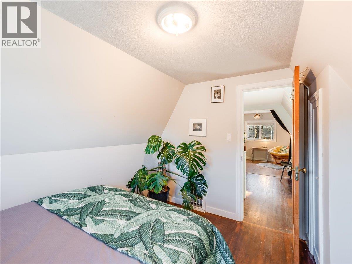 657 Shakespere Street, Warfield, British Columbia  V1R 2B1 - Photo 27 - 10373807