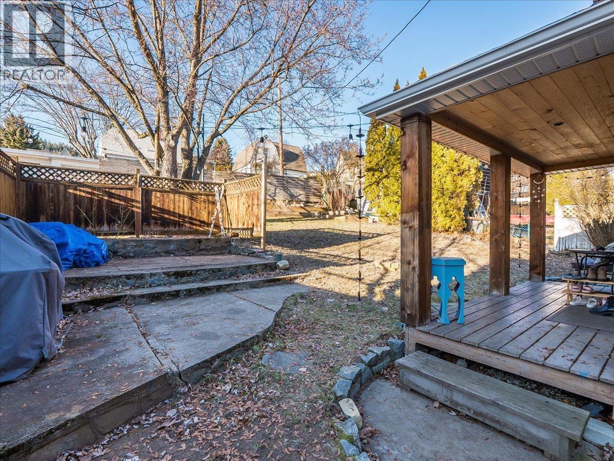 657 Shakespere Street, Warfield, British Columbia  V1R 2B1 - Photo 52 - 10373807