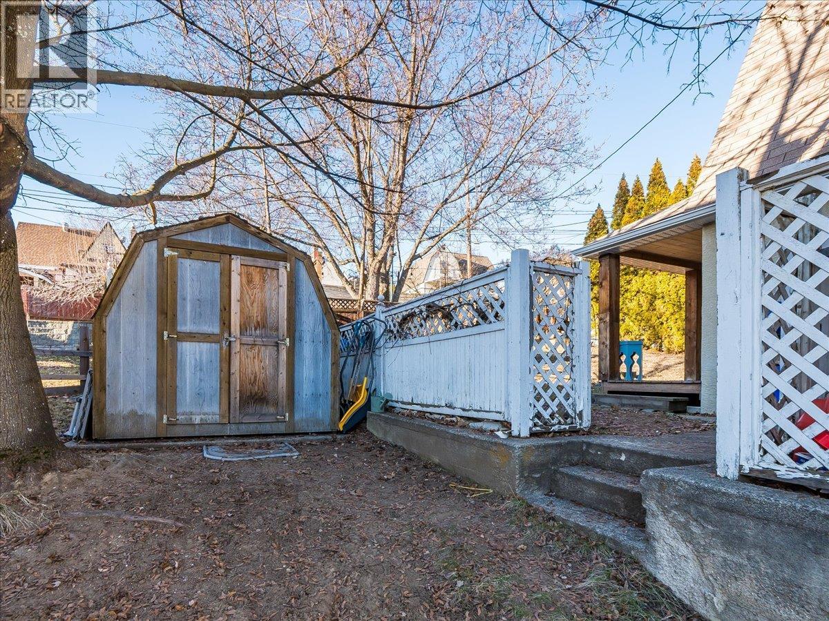 657 Shakespere Street, Warfield, British Columbia  V1R 2B1 - Photo 53 - 10373807