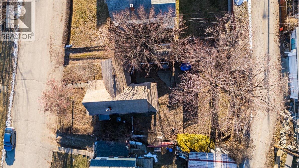 657 Shakespere Street, Warfield, British Columbia  V1R 2B1 - Photo 57 - 10373807