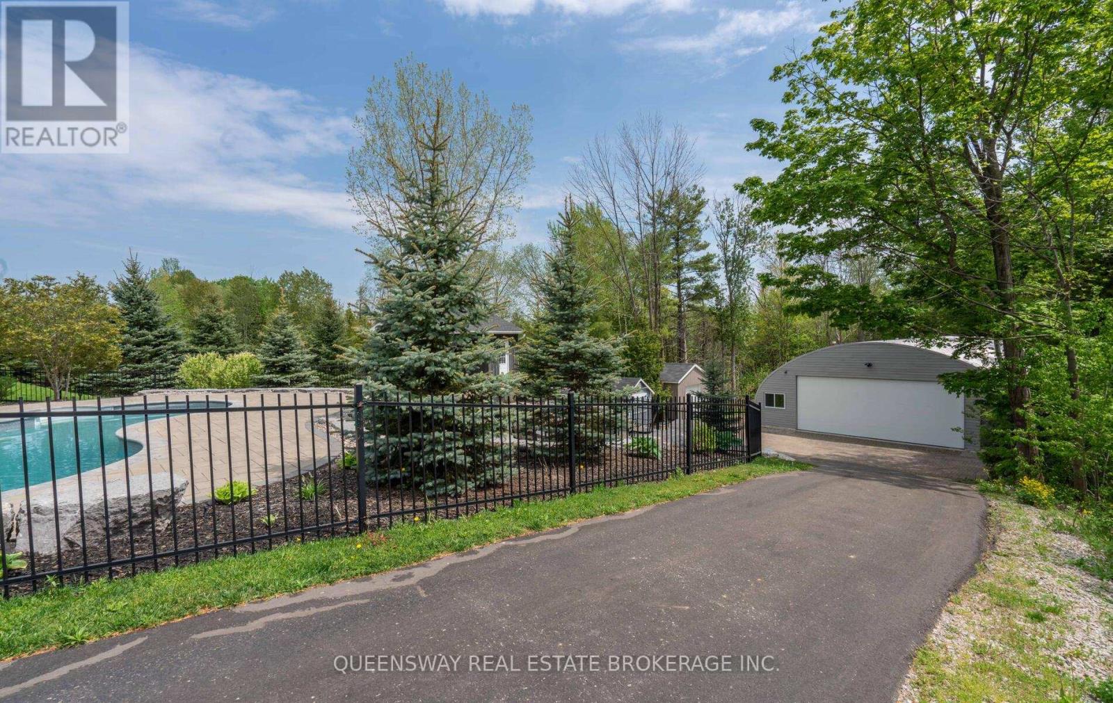 1841 Forest Valley Drive, Innisfil, Ontario  L9S 4A4 - Photo 36 - N12728214