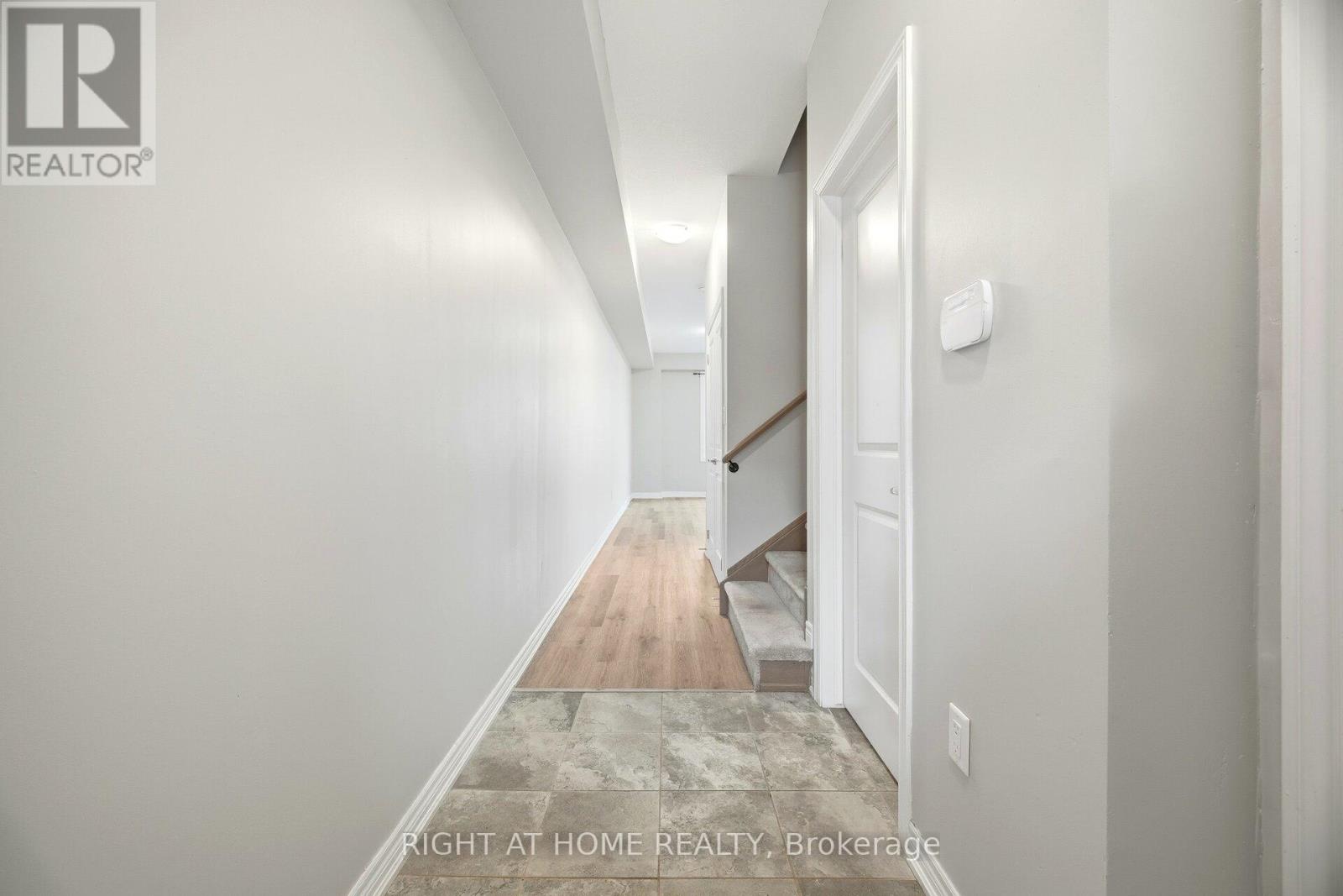 145 Sonoma Lane, Hamilton, Ontario  L8E 0J9 - Photo 3 - X12728216