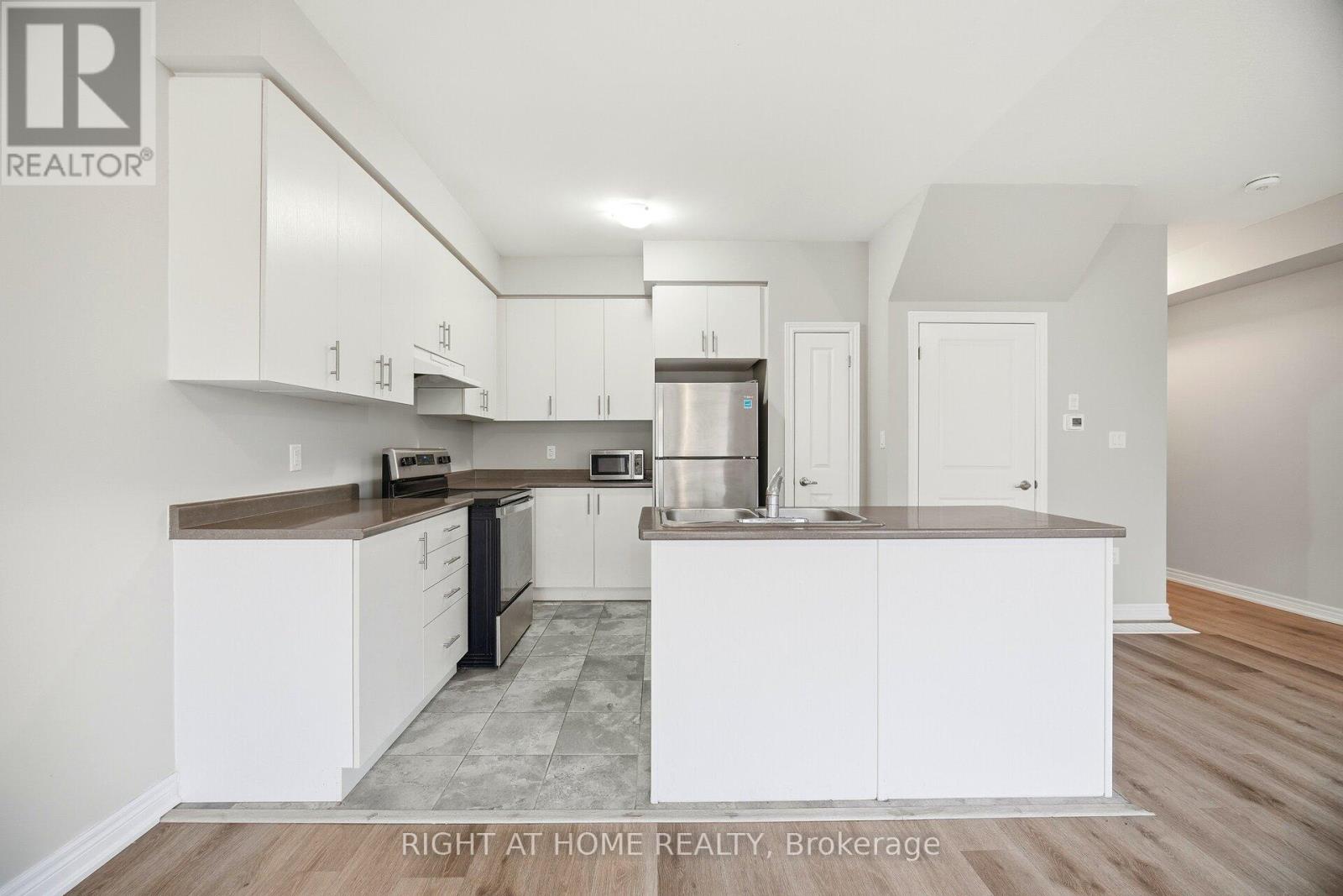 145 Sonoma Lane, Hamilton, Ontario  L8E 0J9 - Photo 7 - X12728216