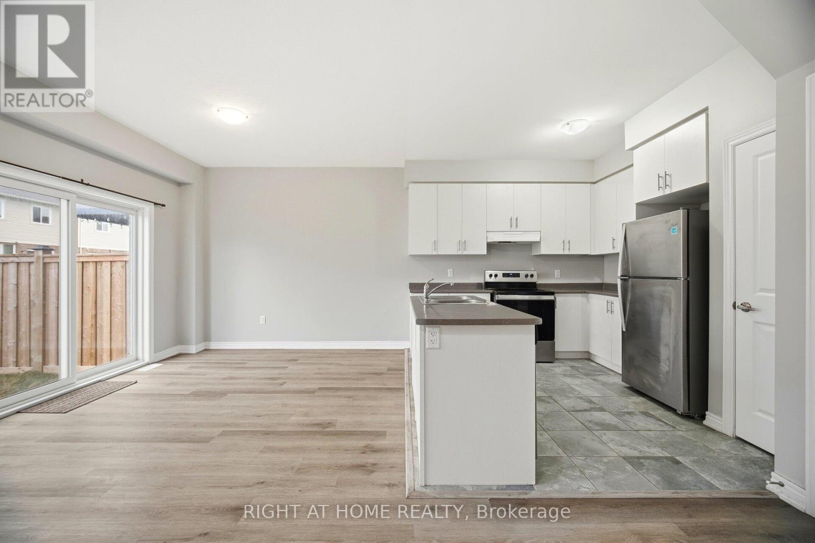 145 Sonoma Lane, Hamilton, Ontario  L8E 0J9 - Photo 9 - X12728216