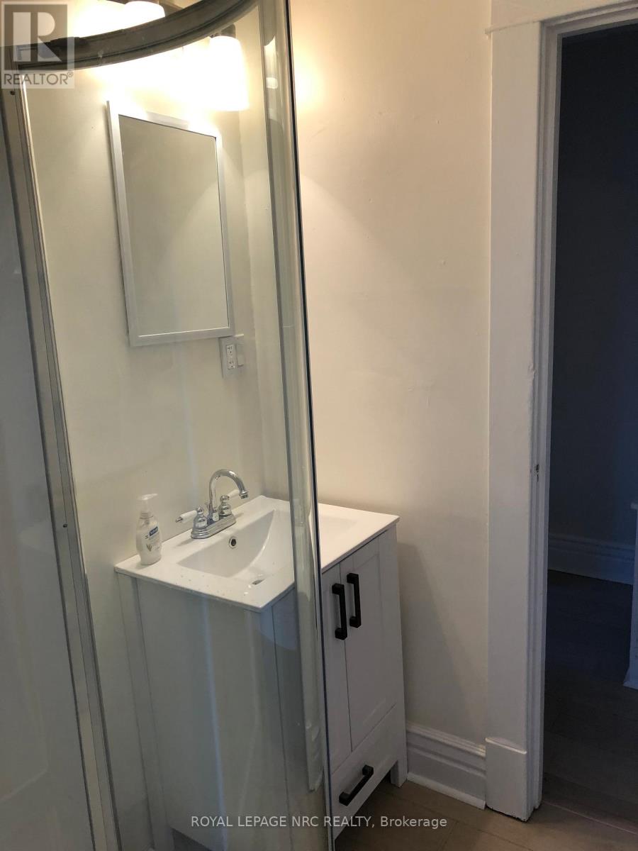 5055 Willmott Street N, Niagara Falls, Ontario  L2E 2A2 - Photo 10 - X12728238