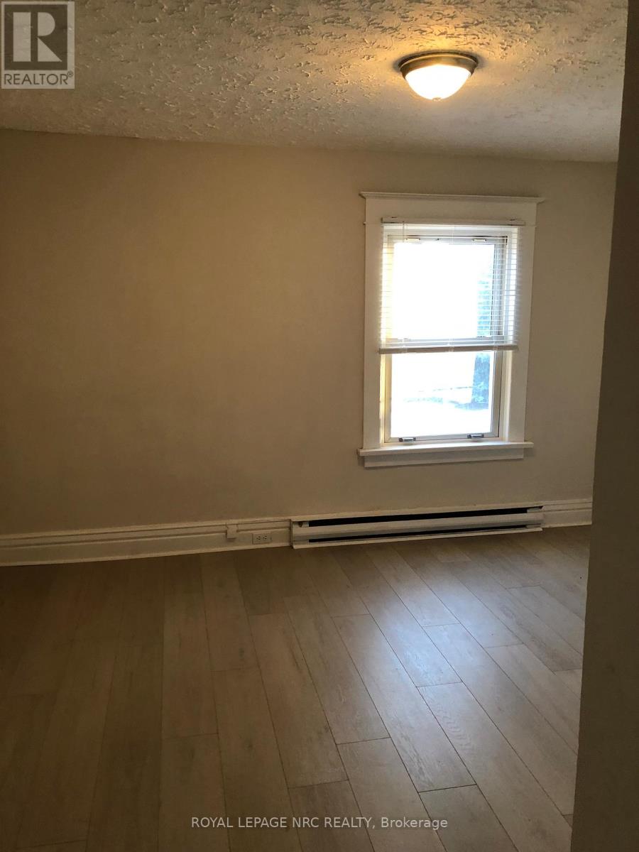 5055 Willmott Street N, Niagara Falls, Ontario  L2E 2A2 - Photo 11 - X12728238