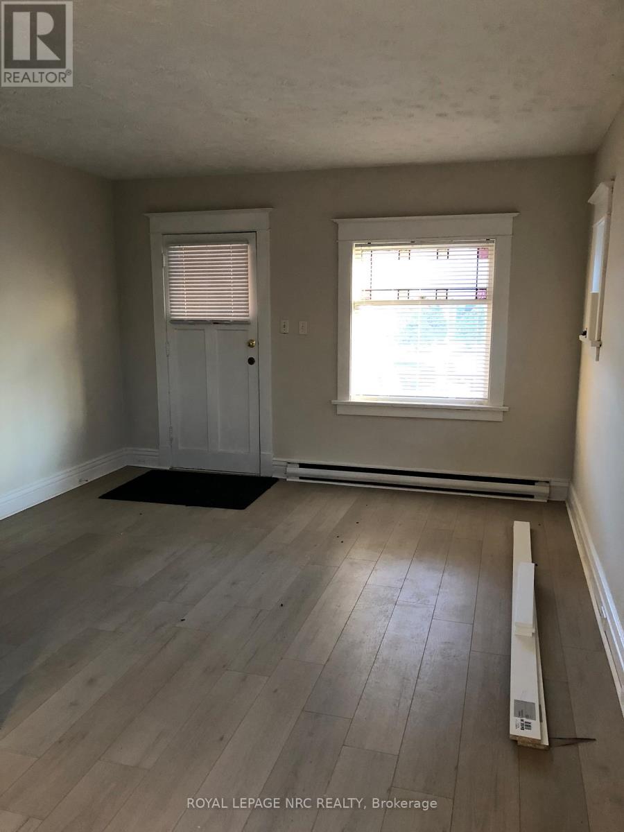 5055 Willmott Street N, Niagara Falls, Ontario  L2E 2A2 - Photo 5 - X12728238