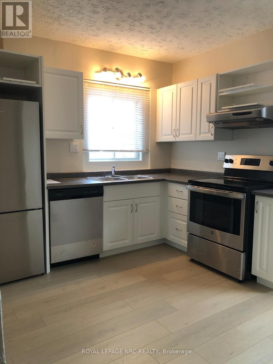 5055 Willmott Street N, Niagara Falls, Ontario  L2E 2A2 - Photo 6 - X12728238