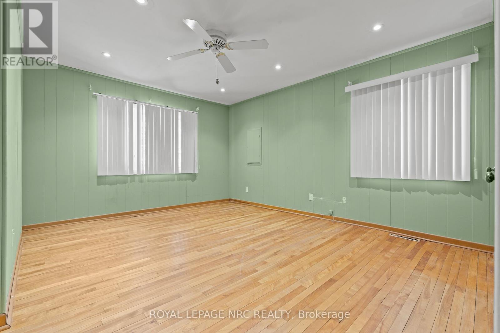 Rear - 360 Cherryhill Boulevard S, Fort Erie, Ontario  L0S 1B0 - Photo 13 - X12728244