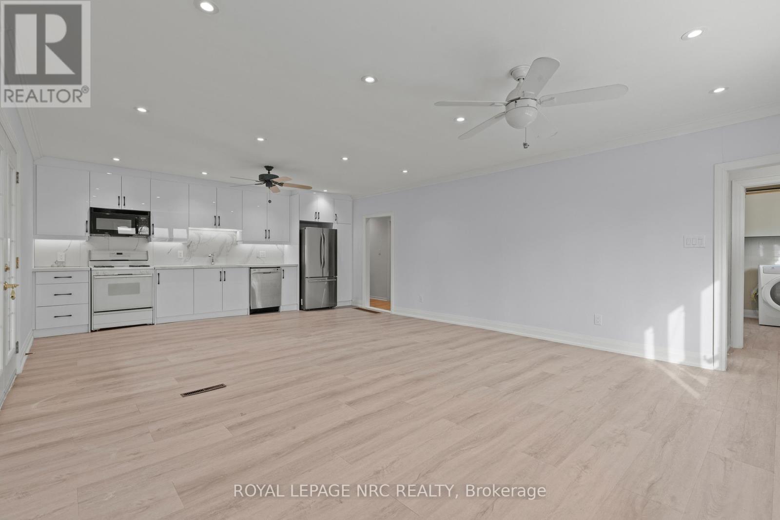 Rear - 360 Cherryhill Boulevard S, Fort Erie, Ontario  L0S 1B0 - Photo 7 - X12728244