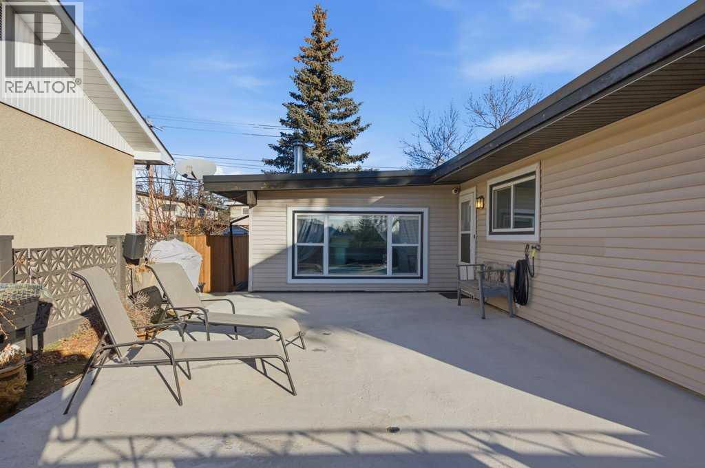 524 Hunterplain Hill Nw, Calgary, Alberta  T2K 4L7 - Photo 3 - A2280760