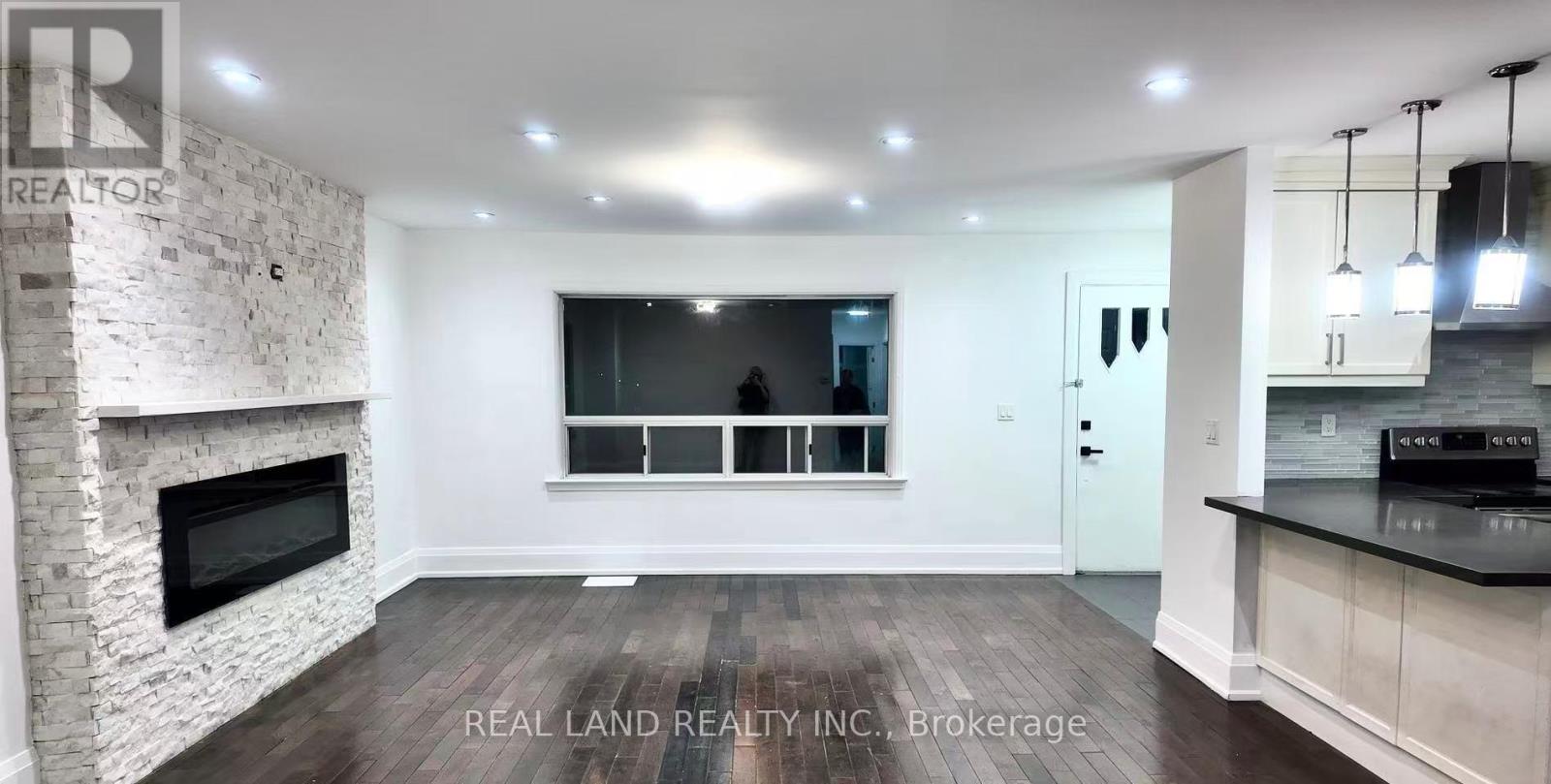 132 Edgecroft Road, Toronto, Ontario  M8Z 2C3 - Photo 10 - W12728240