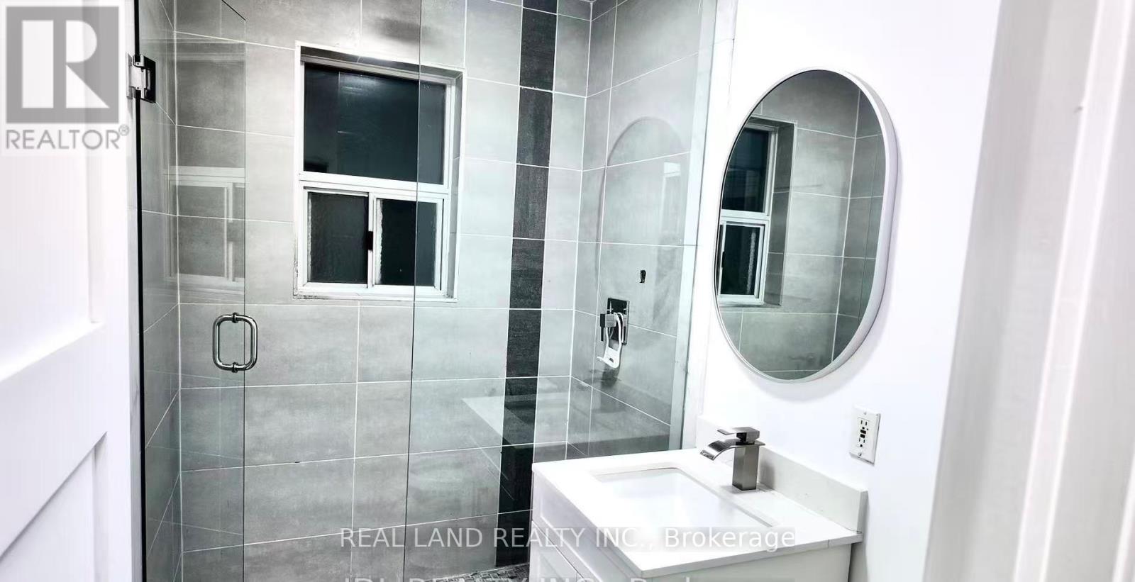 132 Edgecroft Road, Toronto, Ontario  M8Z 2C3 - Photo 12 - W12728240