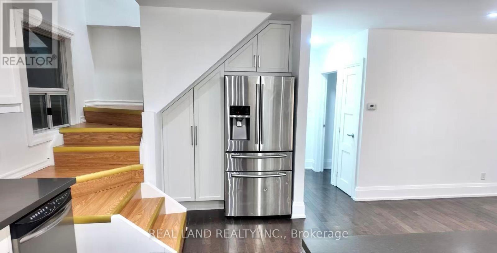 132 Edgecroft Road, Toronto, Ontario  M8Z 2C3 - Photo 7 - W12728240