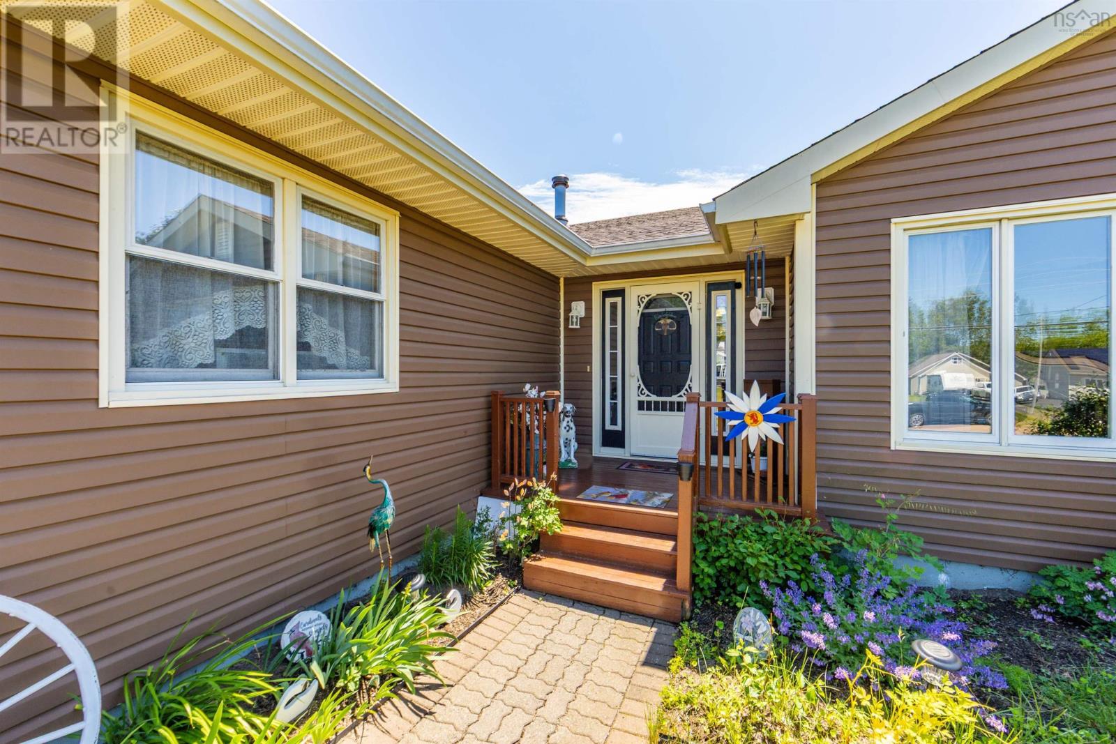 76 Meadowland Avenue, Bible Hill, Nova Scotia  B2N 6H6 - Photo 3 - 202517222