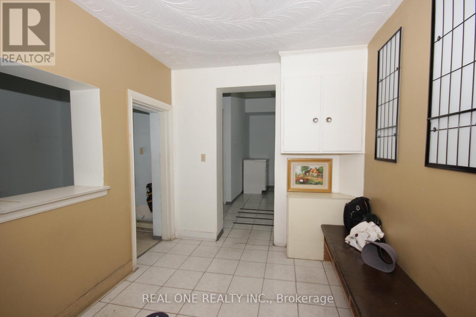 347 Spadina Avenue, Toronto, Ontario  M5T 2G3 - Photo 3 - C12722448