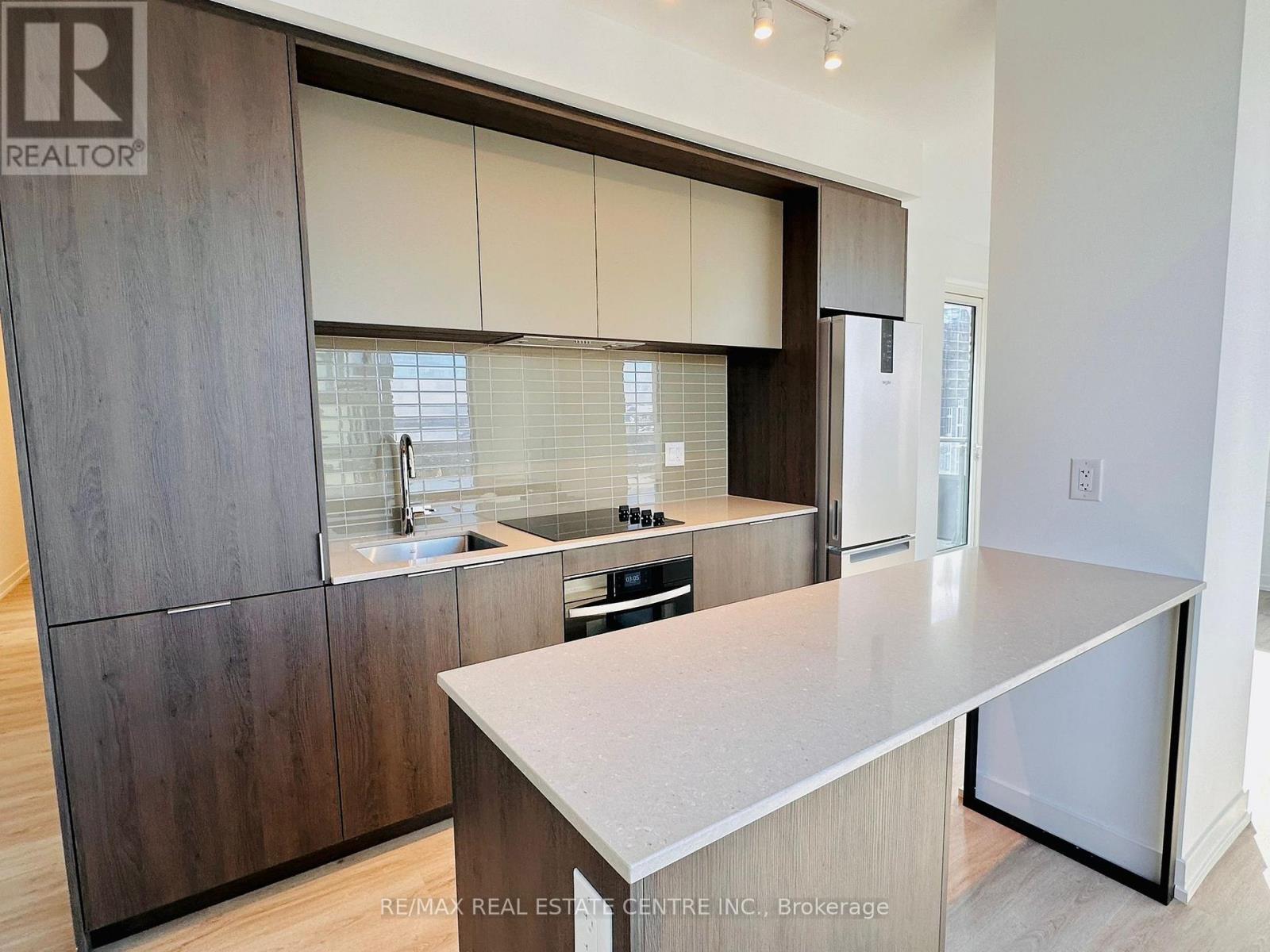 2710 - 395 SQUARE ONE DRIVE, Mississauga, Ontario