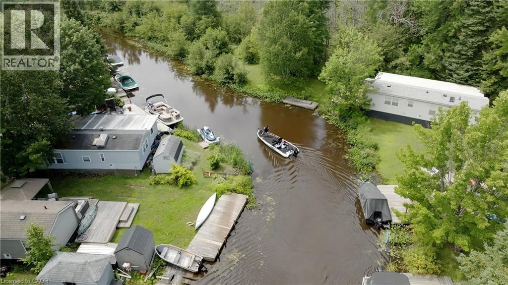 85 Hutchinson Beach Road Unit# B56, Huntsville, Ontario  P1H 1N4 - Photo 4 - 40800838