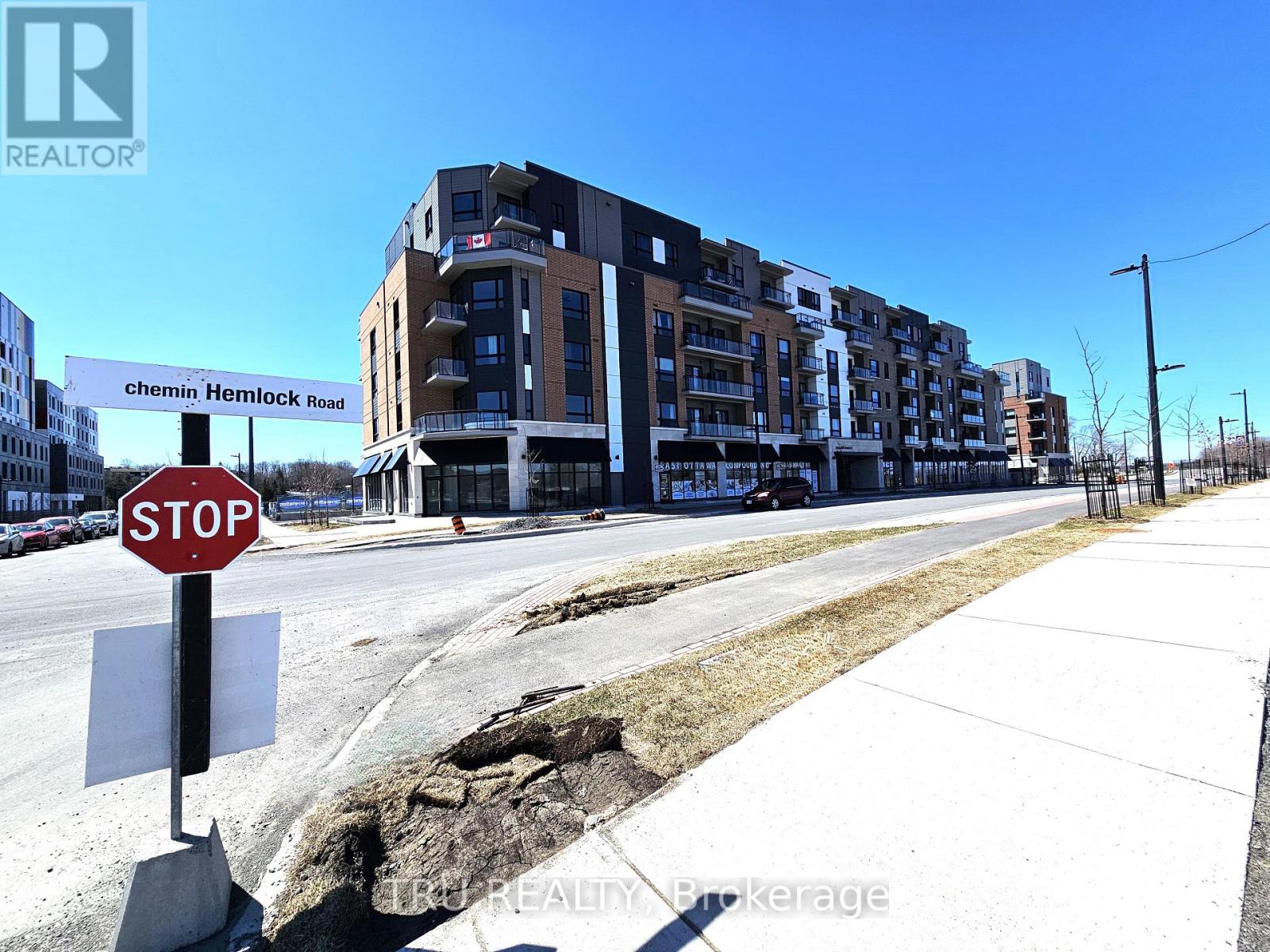 608 - 1350 HEMLOCK ROAD, Ottawa, Ontario