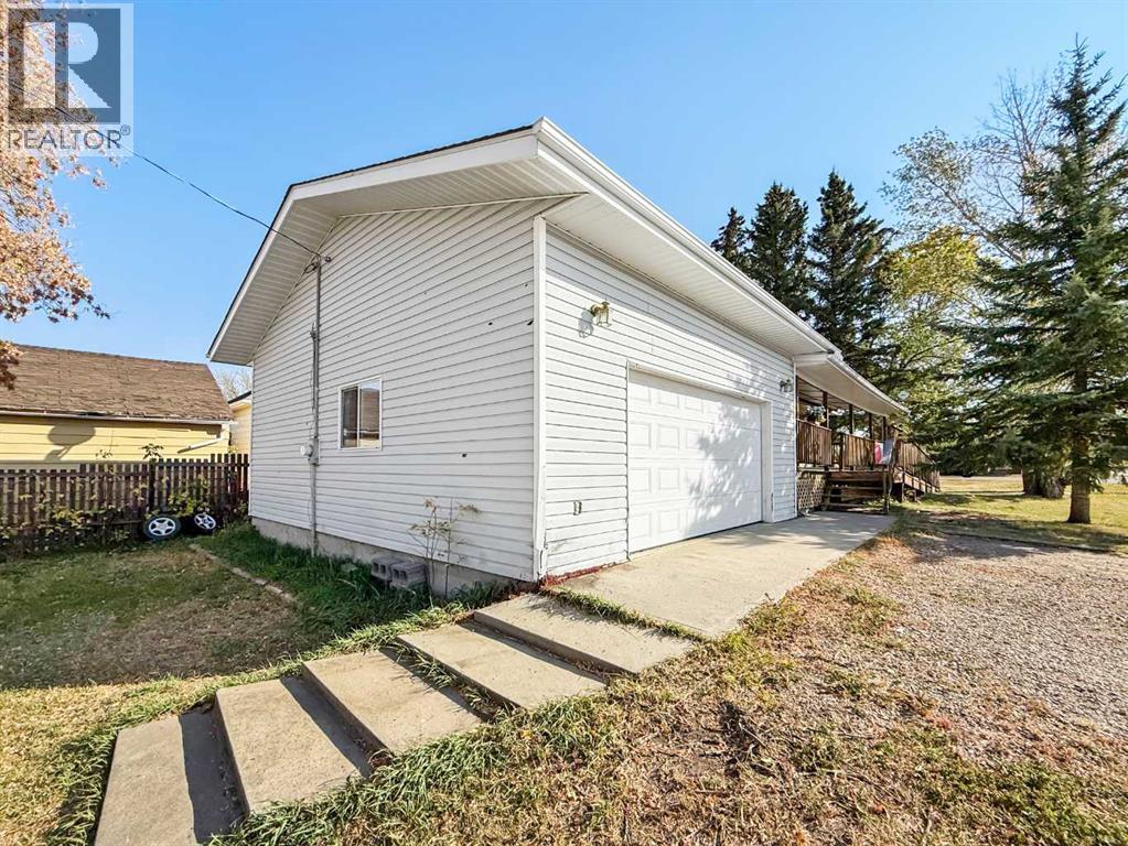 5002 49 Avenue, Botha, Alberta T0C 0N0 - Photo 5 - A2260308