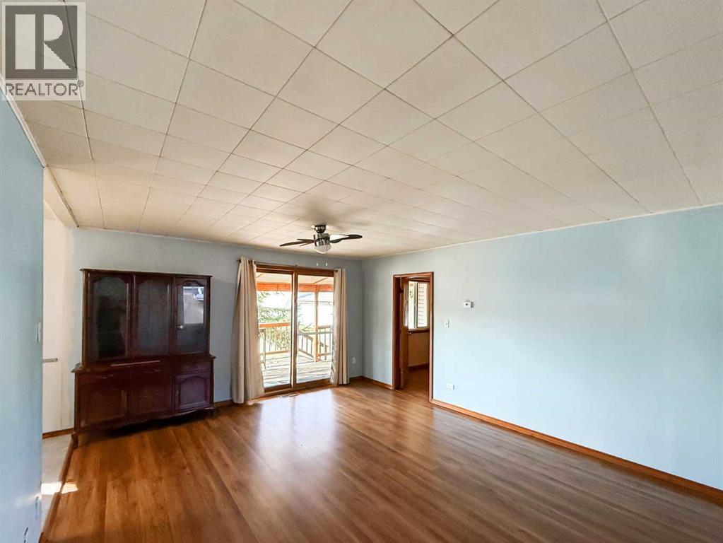 5002 49 Avenue, Botha, Alberta T0C 0N0 - Photo 11 - A2260308