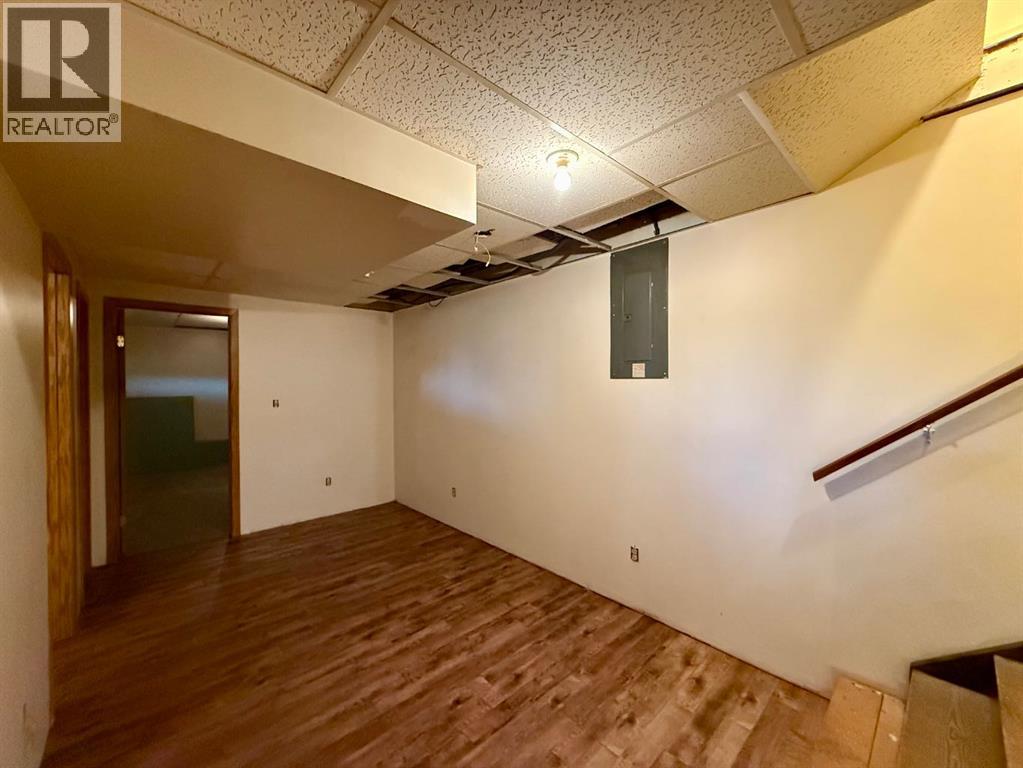 5002 49 Avenue, Botha, Alberta T0C 0N0 - Photo 15 - A2260308