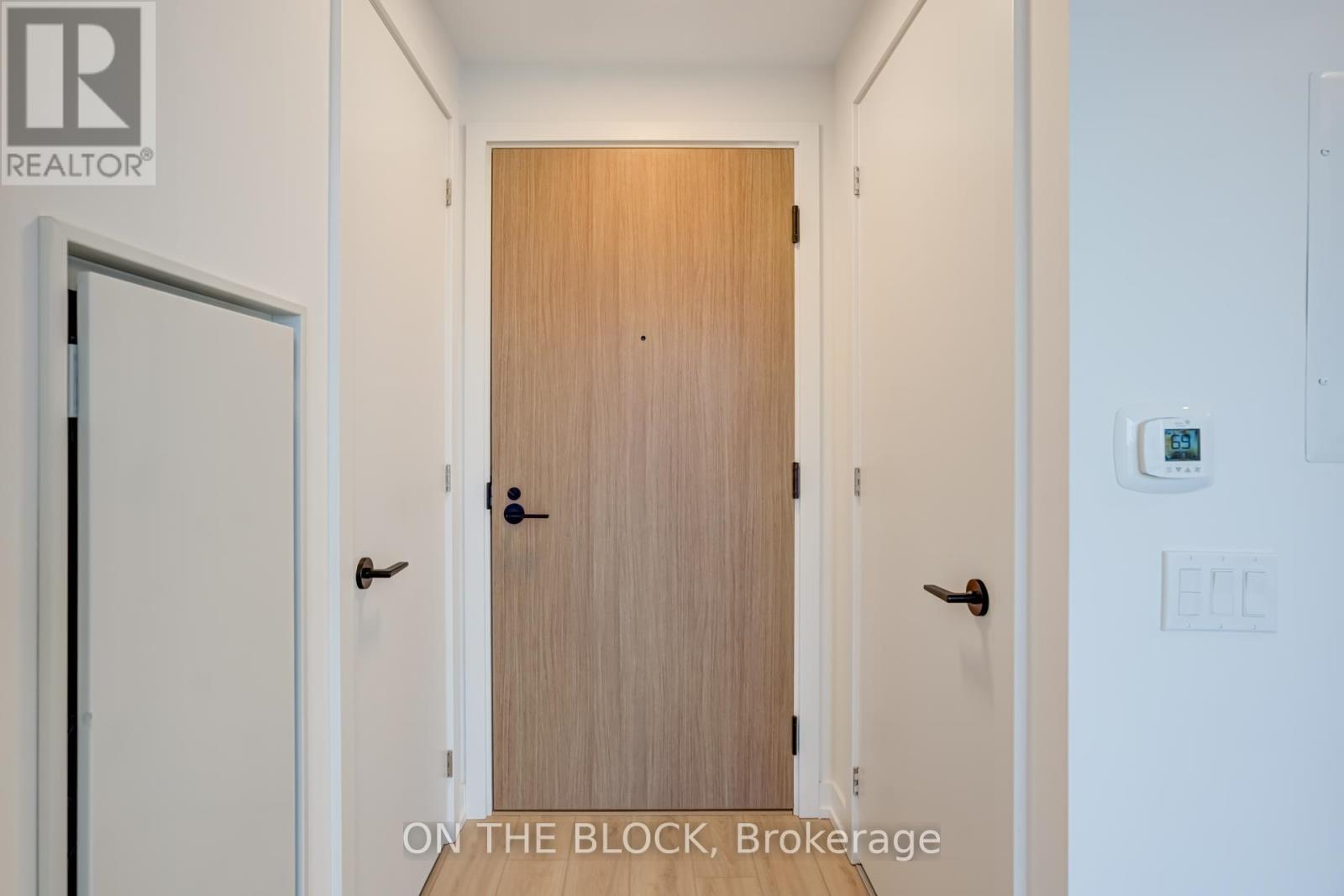 2209 - 35 Parliament Street, Toronto, Ontario  M5A 0Z5 - Photo 2 - C12728262