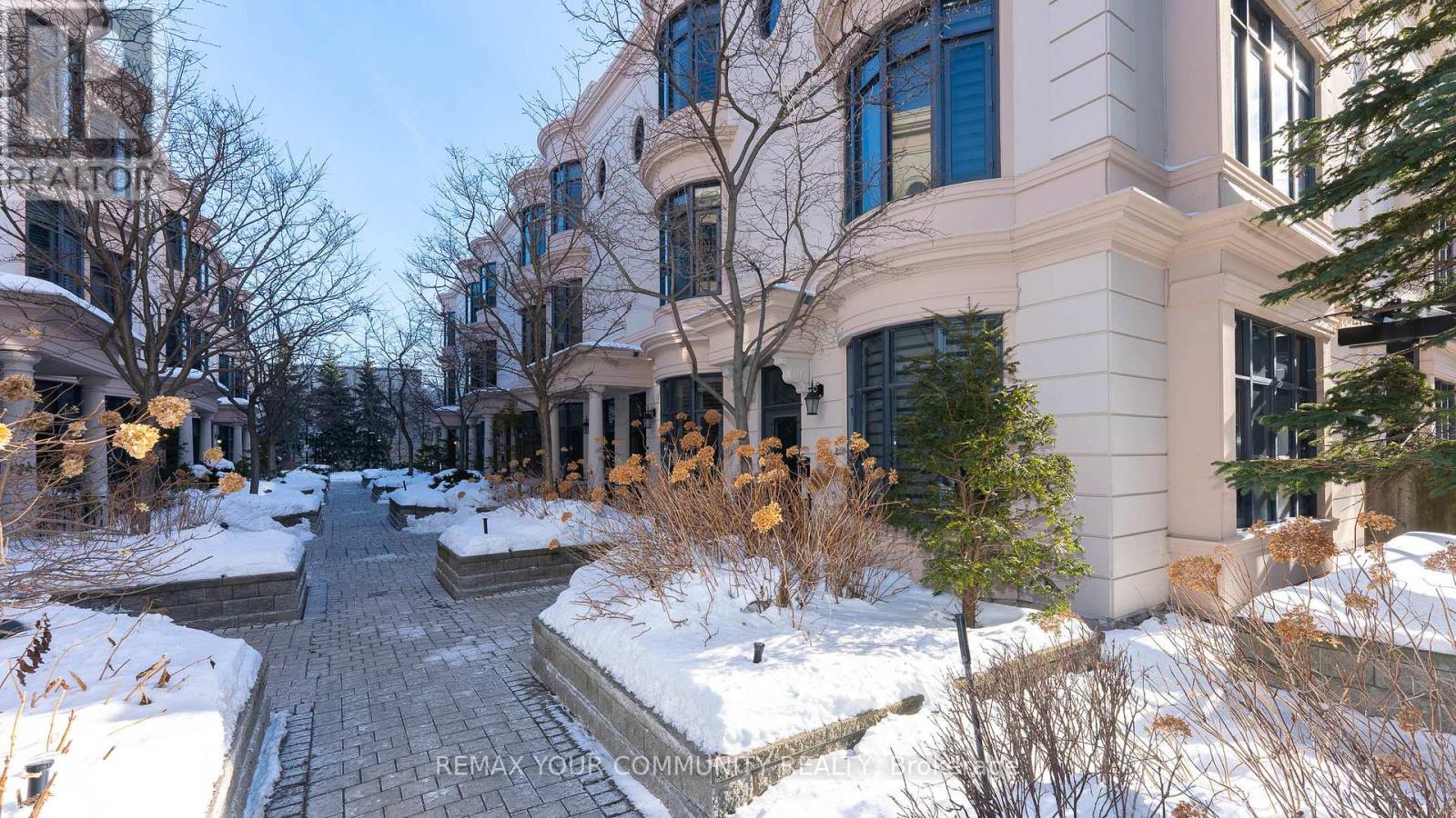18 - 27 Elkhorn Drive, Toronto, Ontario  M2K 3E8 - Photo 2 - C12728084