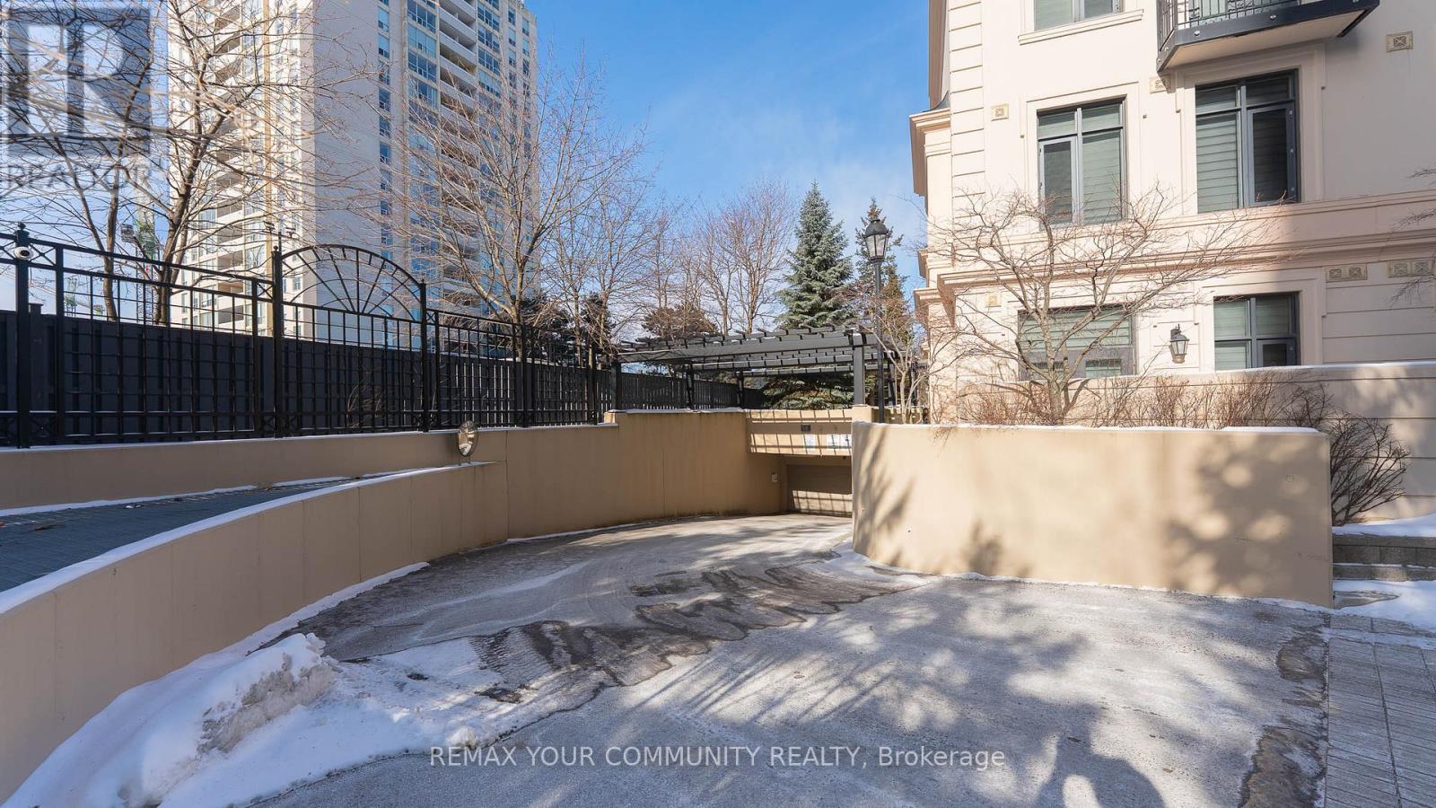 18 - 27 Elkhorn Drive, Toronto, Ontario  M2K 3E8 - Photo 44 - C12728084