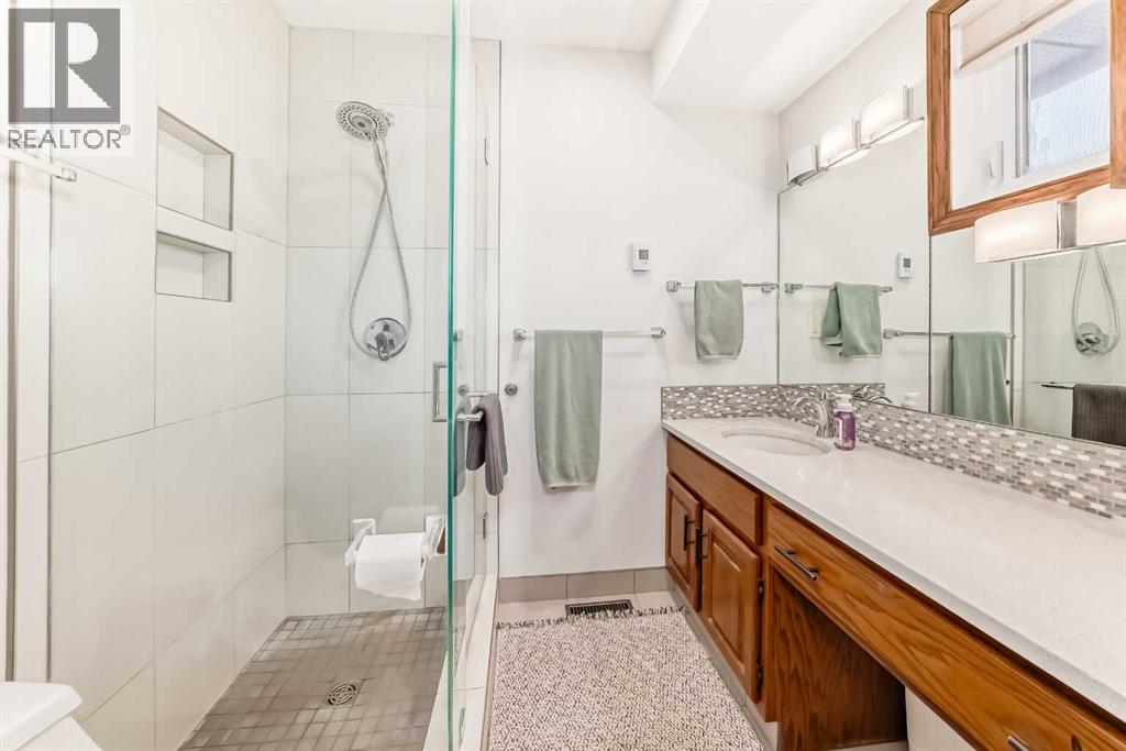 128 Dickenson Crescent, Red Deer, Alberta T4R 1Y5 - Photo 16 - A2280791